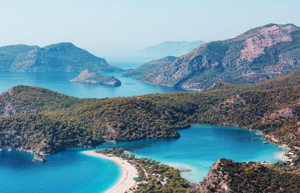 Paragliding Over Ölüdeniz: What to Know Before You Fly